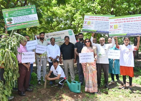  पौधारोपण के लिए दिनभर चला अभियान, मार्केट क्षेत्रों में दुकानदारों ने लगाए पौधे, सुरक्षित करने एवं संरक्षित करने का लिया संकल्प, महापौर नीरज पाल एवं निगमायुक्त रोहित व्यास ने जनप्रतिनिधियों के साथ मिलकर किया वृक्षारोपण