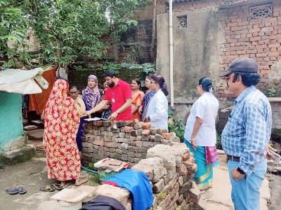  उत्तर डबरापारा में निरंतर निगम द्वारा डोर टू डोर क्लोरीन टेबलेट का किया जा रहा वितरण