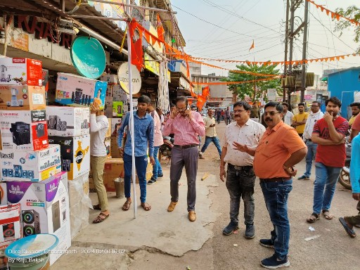  इंदिरा प्रतिमा के पास से अतिक्रमण पर नगर निगम ने की कार्रवाई