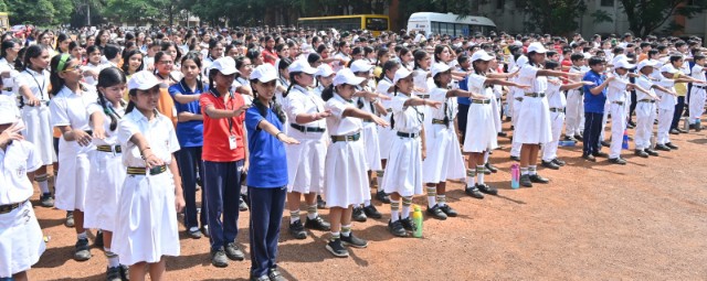  हजारो छात्र-छात्राओ ने ली प्रतिवर्ष 100 घंटे सफाई करने की शपथ