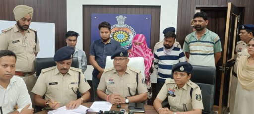  स्पा सेंटर की आड़़ में चल रहे देह व्यापार का खुलासा, स्पा सेंटर की संचालिका सहित चार गिरफ्तार
