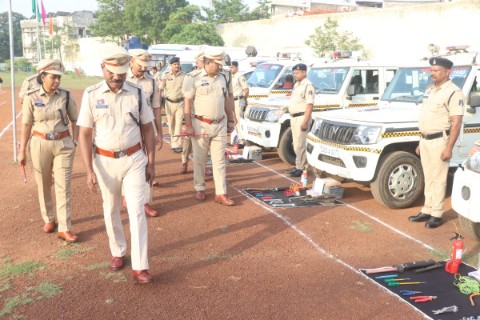  अतिरिक्त पुलिस अधीक्षक ने रक्षित केन्द्र दुर्ग में आयोजित जनरल परेड की ली सलामी 