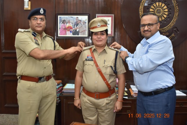  दुर्ग रेंज के 09 निरीक्षक पदोन्नत होकर बने उप पुलिस अधीक्षक