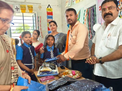 नए शिक्षा-सत्र के शुभारंभ में विद्यार्थियों का हुआ आत्मीय अभिनंदन