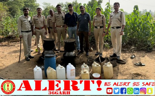  धमतरी में आबकारी विभाग का बड़ा एक्शन कांटाकुर्रीडीह में 160 लीटर महुआ शराब जब्त, 1200 किलो लाहन नष्ट, एक गिरफ्तार