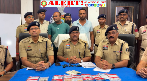  दुर्ग में सीरियल चोरों का भंडाफोड़: 8 सूने मकानों में चोरी करने वाले दो आरोपी गिरफ्तार, 32 लाख का माल और तीन वाहन बरामद