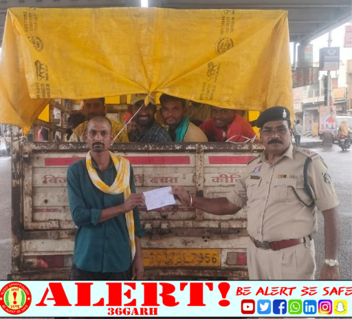  मालवाहक वाहनों में सवारी बैठाना पड़ा भारी, यातायात पुलिस ने 10 वाहनों पर की कार्रवाई, कुम्हारी-दुर्ग क्षेत्र में विशेष चेकिंग अभियान